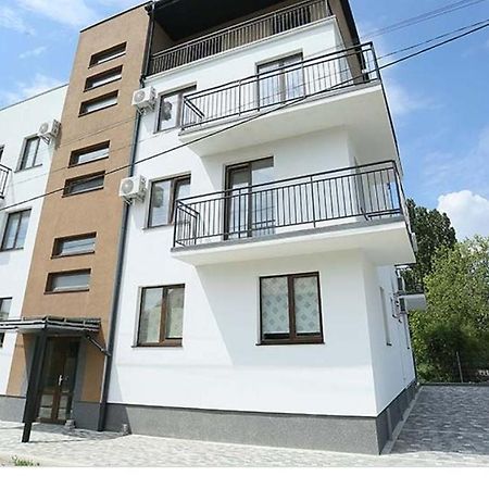 Апартаменти Біля Термального Басейну Berehove  Exteriör bild